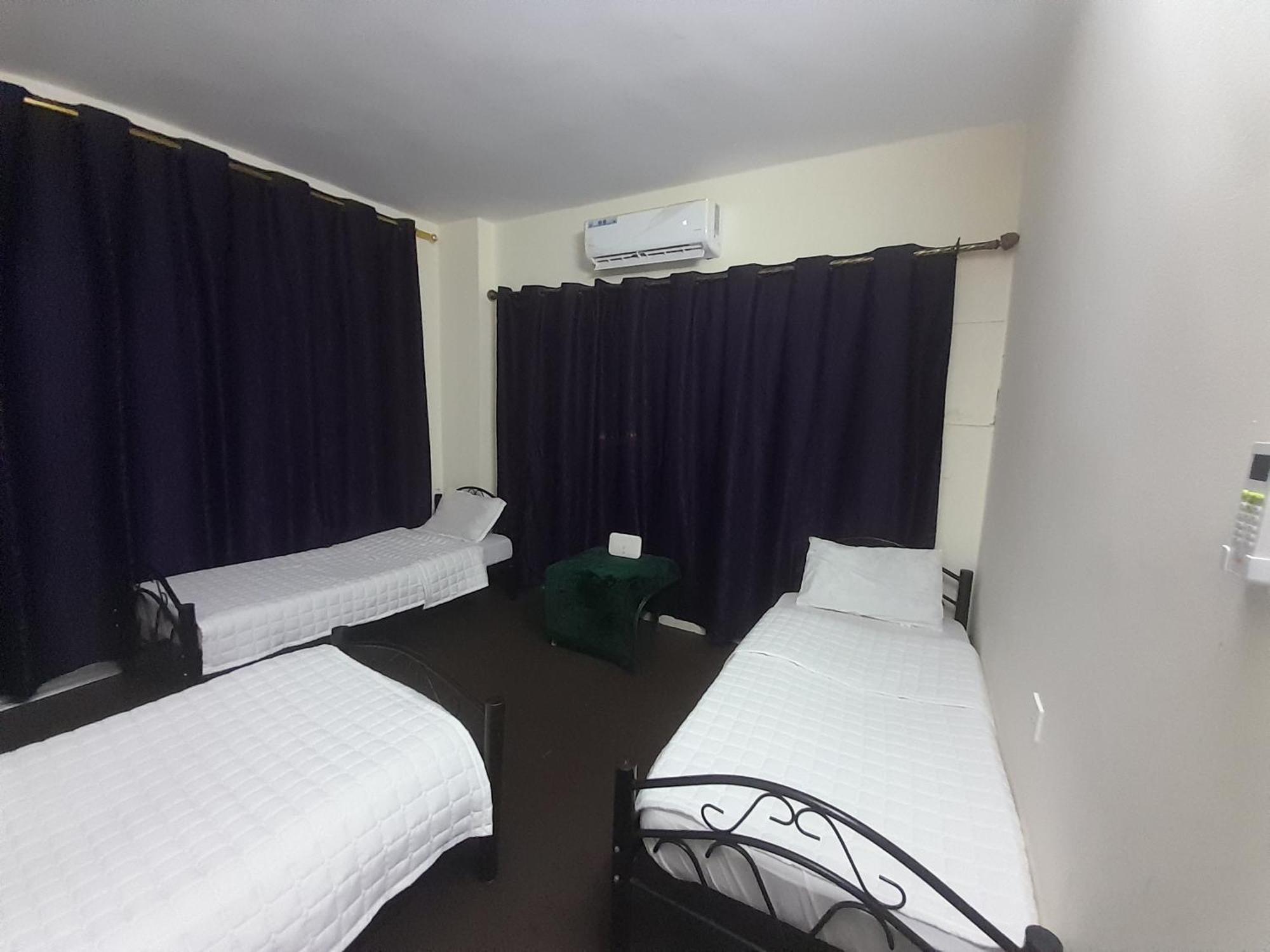 Pizza Street Hostel Akaba Eksteriør bilde