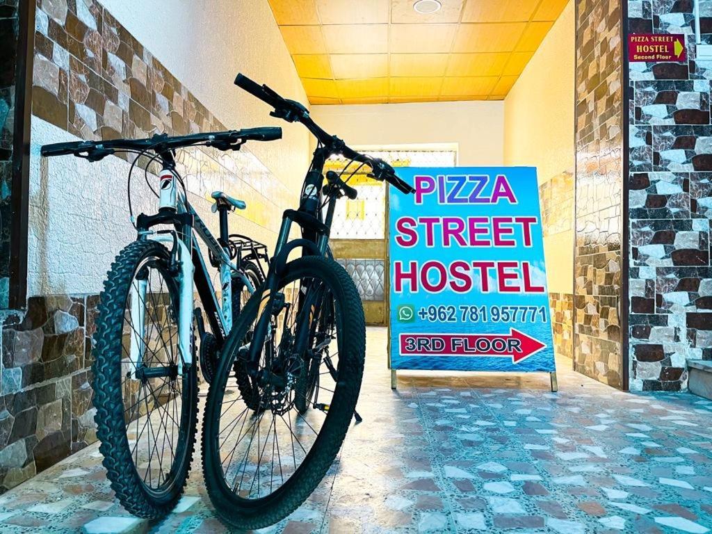 Pizza Street Hostel Akaba Eksteriør bilde